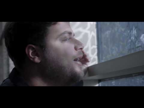 Amer Zayan - Mestahwena [Official Music Video] / عامر زيان