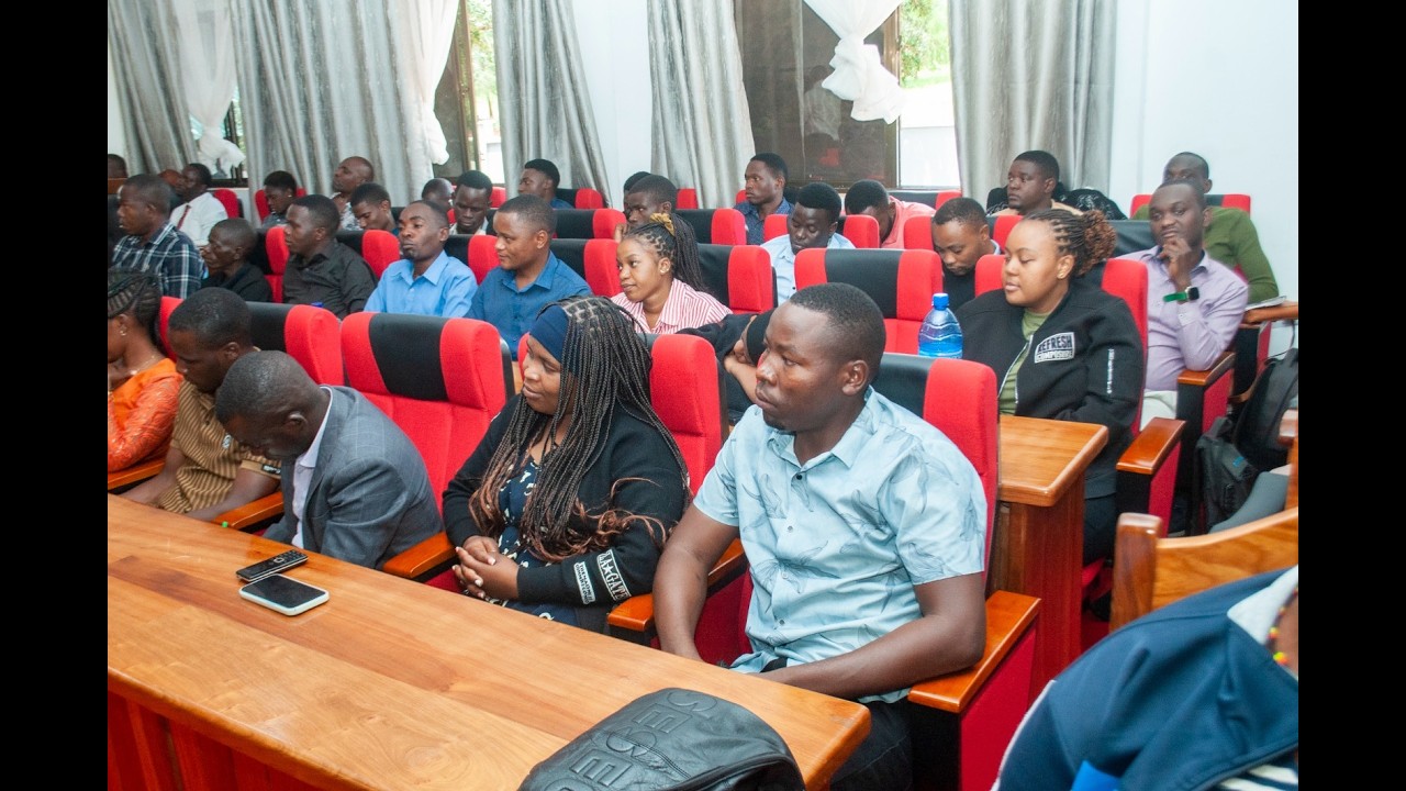 DED LUDEWA APIGA PENYEWE, WATUMISHI WAPYA WATOKA NA UJUZI WA KUTOSHA.