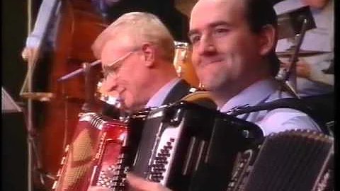 Jim McLeod all star Scottish Dance Band  featuring...