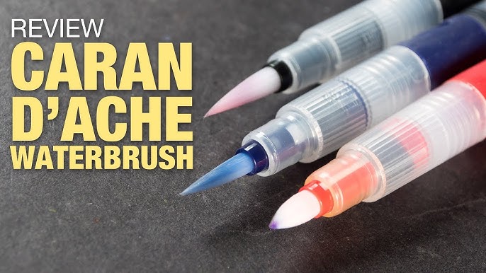 What Is The Difference Between a Regular Brush & a Water Brush