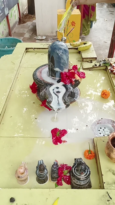 saare gaon se doodh mangakar, bhole ko nehla doo, shiva bhajan