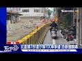 人車爭道! 嘉義國華街施工縮路 機車、行人超危險｜TVBS新聞 @TVBSNEWS01 ​