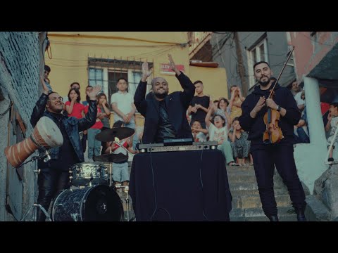 Rhythm and Cue live at Turkish Ghetto Street