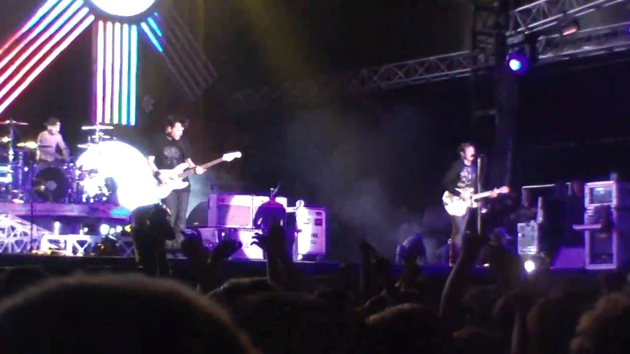 blink 182 Anthem part 2 ( Rock en Seine 2010) YouTube blink 182 Anthem part 2 ( Rock en Seine 2010) YouTube