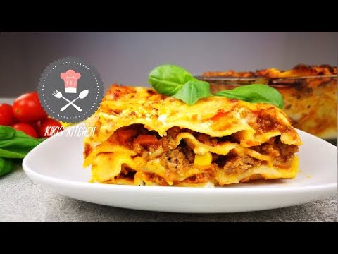 Lasagna Recipe - Beef & Cheese Lasagna - Christmas Lasagna Recipe. 