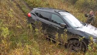 Nissan Murano Nissan X-Trail trying off road