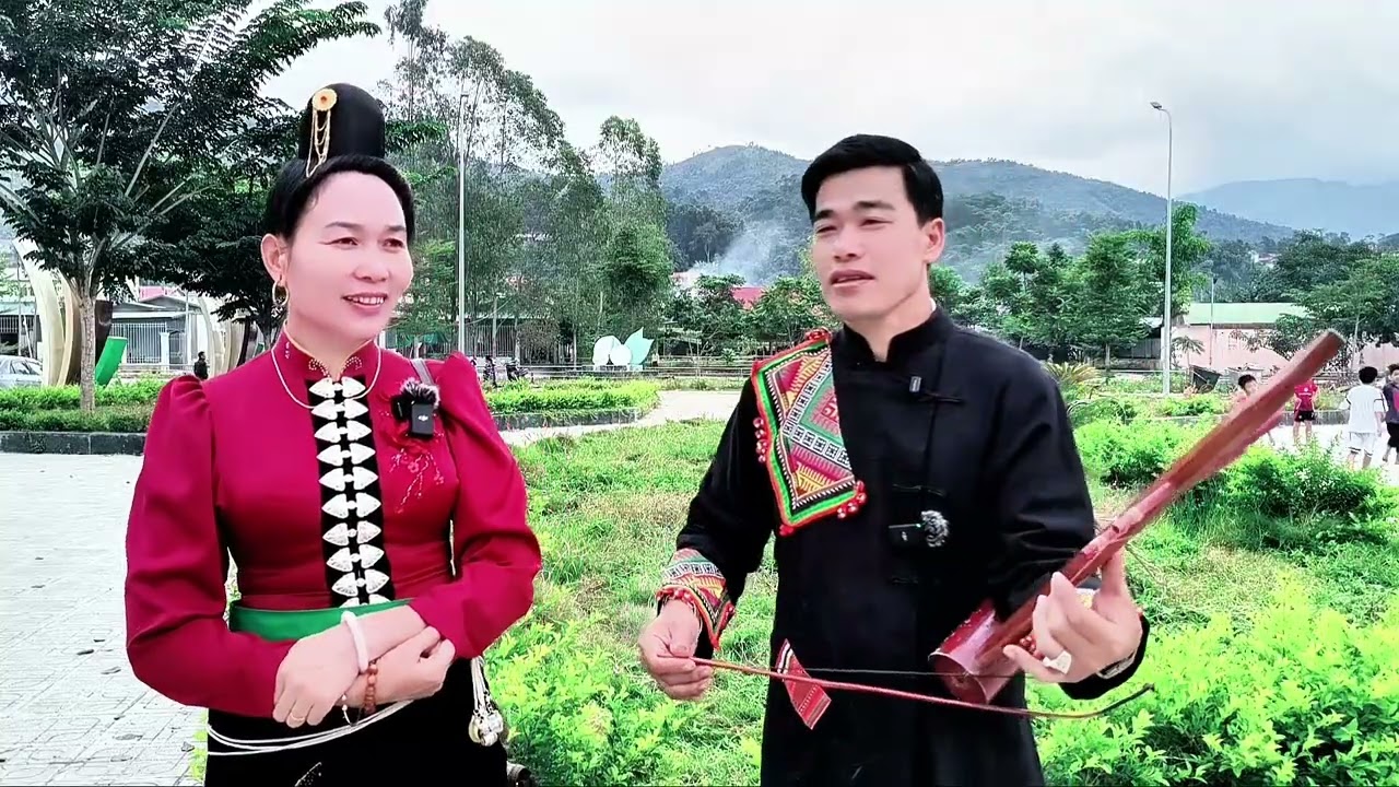 Giọng ca vàng hoàng Nhung Lèo Doan Hát giao duyên Theo đàn nhị rất tuyệt càng nghe càng hay 