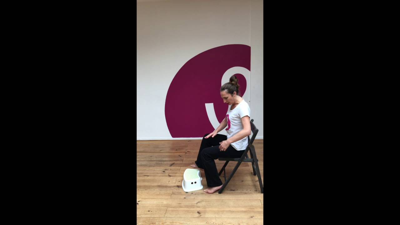 Trucs et astuces du quotidien #2 Savoir s'asseoir sur une chaise - YouTube