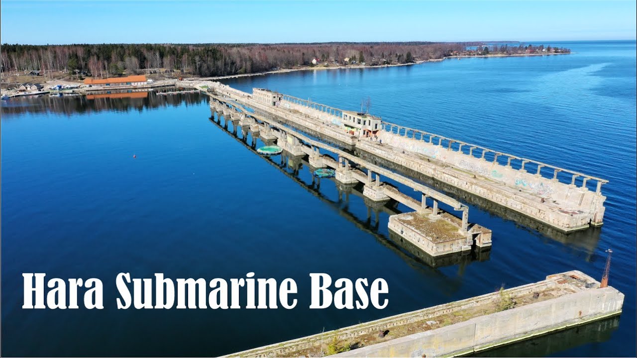 Abandoned USSR Submarine Base in 🇪🇪 Estonia!