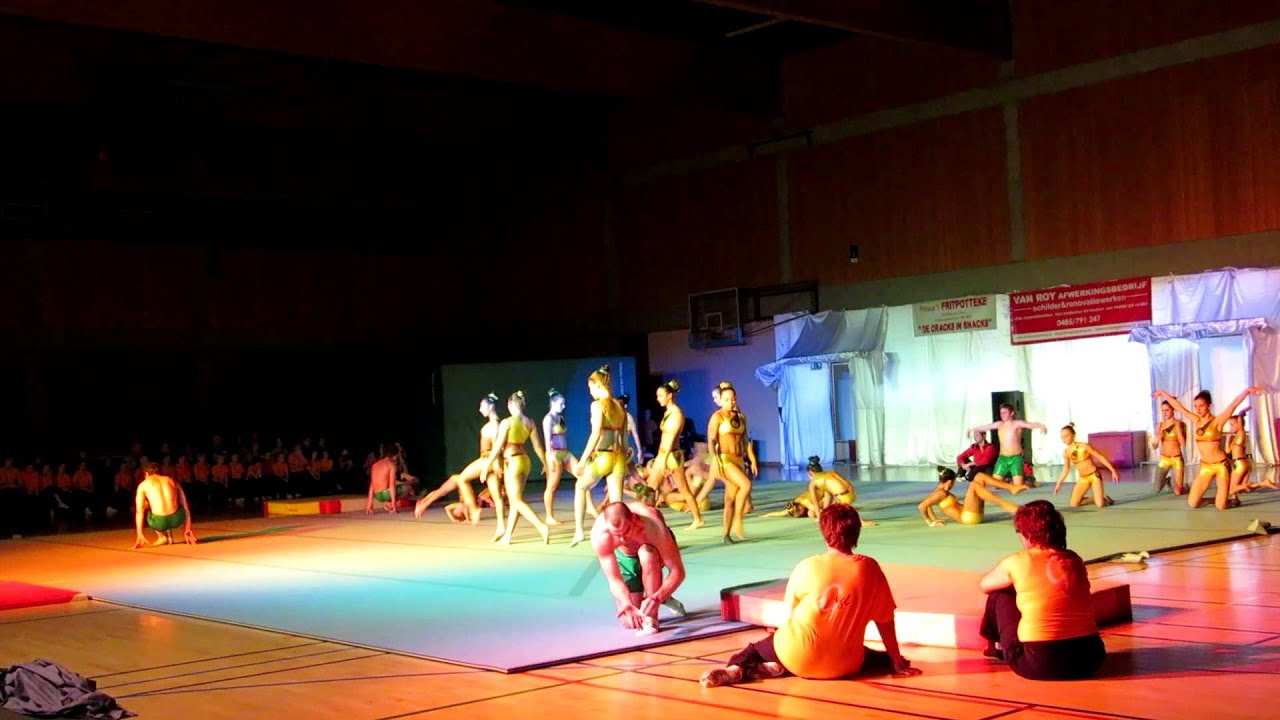 Groepsoefening Isaac - Acro - 100e verjaardag VGL Niel