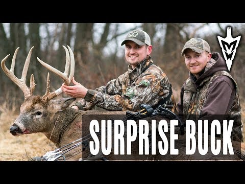 Late Season Surprise Buck | Midwest Whitetail