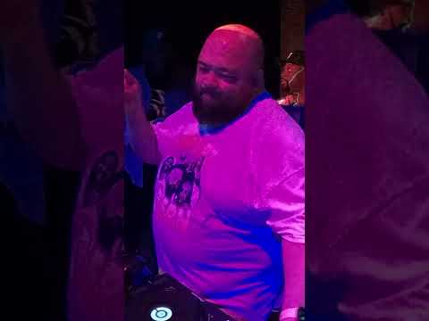 When the crowd came to party 🔥