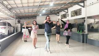 Touch Me Softly Line Dance || Choreo:Martine Semmau (FR) || Busen LD || Yanz