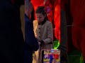 Принц и принцесса Уэльские с детьми после Рождественской службы.