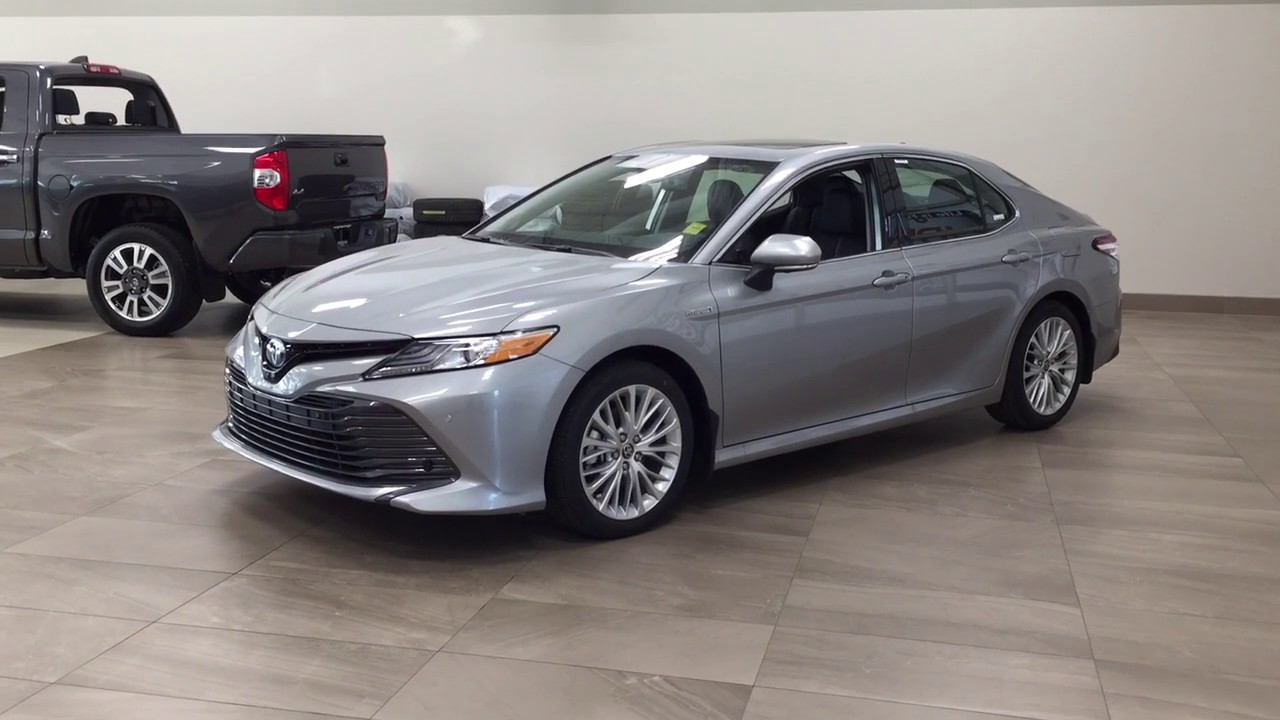 2020 Toyota Camry Hybrid XLE Review - YouTube