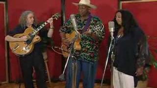 "Walking Through The Fire "  Taj Mahal with  Tuck and Patti chords