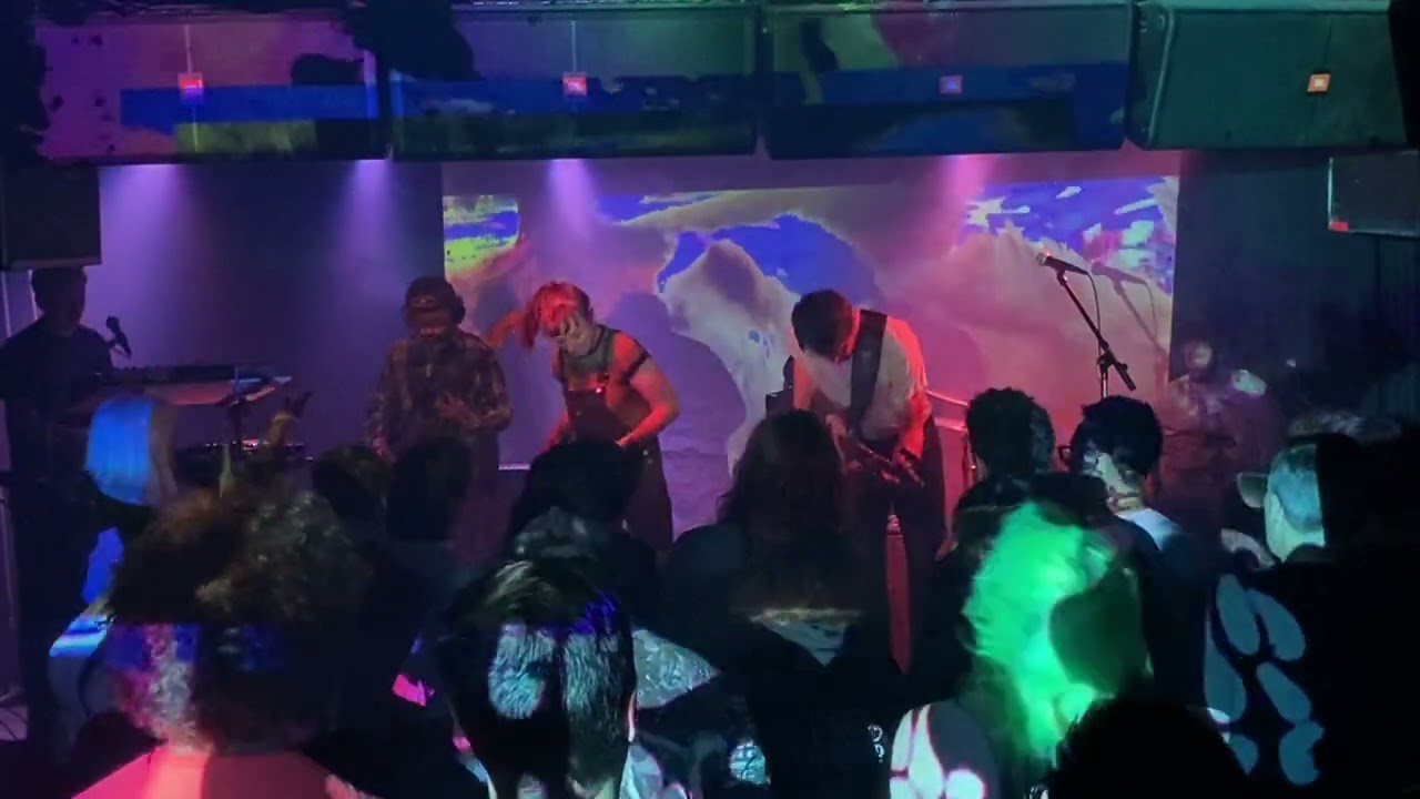 Guerrilla Toss ~ When Dogs Bark (Live) #7thstentry #minneapolis #minnesota #newyork #indie #rock #mn
