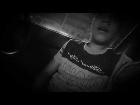 البغني الي جاي يوقف قدام معاذ موزه وقدام سامر المدني وتح هم في الصوت يا جدعان صوتو اجمد من كده ولله