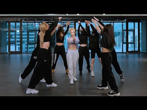[MIRRORED] TAEYEON(태연) 'INVU' - Dance Practice (Zoomed)