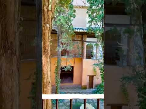 منزل من منازل الاندلس قديما رايكم فيه منشن شخص تتمنى يكون معك هلأجواء التفاصيل هنا