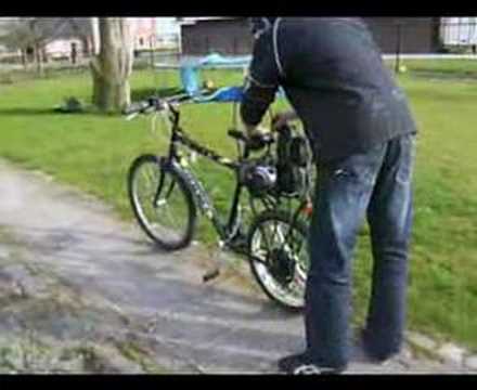 fiets met 50cc puchblok - YouTube