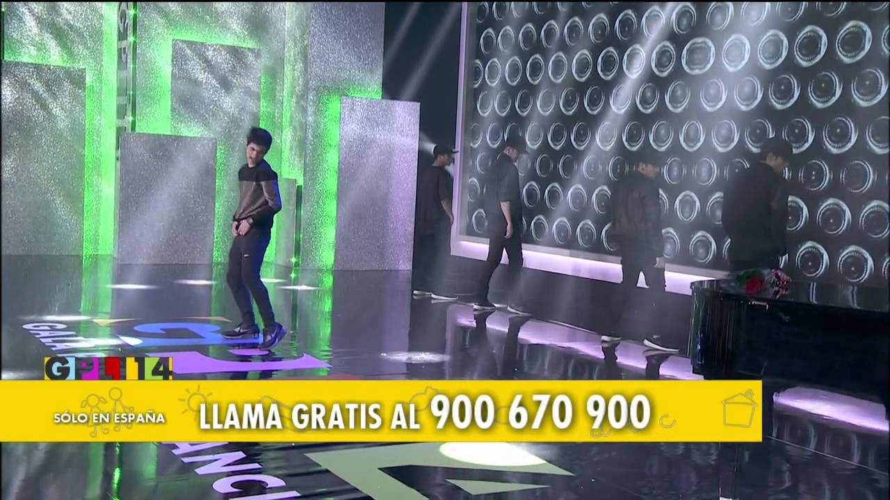 Abraham Mateo - Entrega de su tercer disco de oro - Gala Infancia (dic 2014)