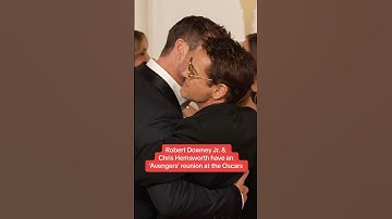 Robert Downey Jr. & Chris Hemsworth have an ‘Avengers’ reunion at the #Oscars