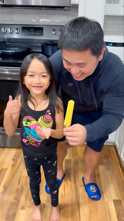 Dad helps Ember fix poop problem 💩😱🤣👶🏻❤️