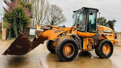 CASE  521E XR 4WD LOADING SHOVEL * YEAR 2009  * C/W BUCKET