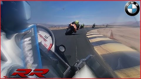 BMW S1000RR - Track day - Beginner vs Instructor - Round 2 - Chuckwalla Raceway