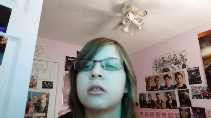 Desiree singing a cover of cross my heart by Maria...