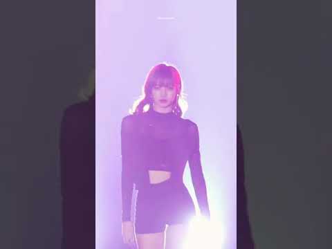 Nothing just Lisa walking~ - YouTube