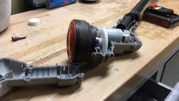 How to Replace the Spindle Shaft Assembly on a Black and Decker CST1200 String  Trimmer (90522788SV) 