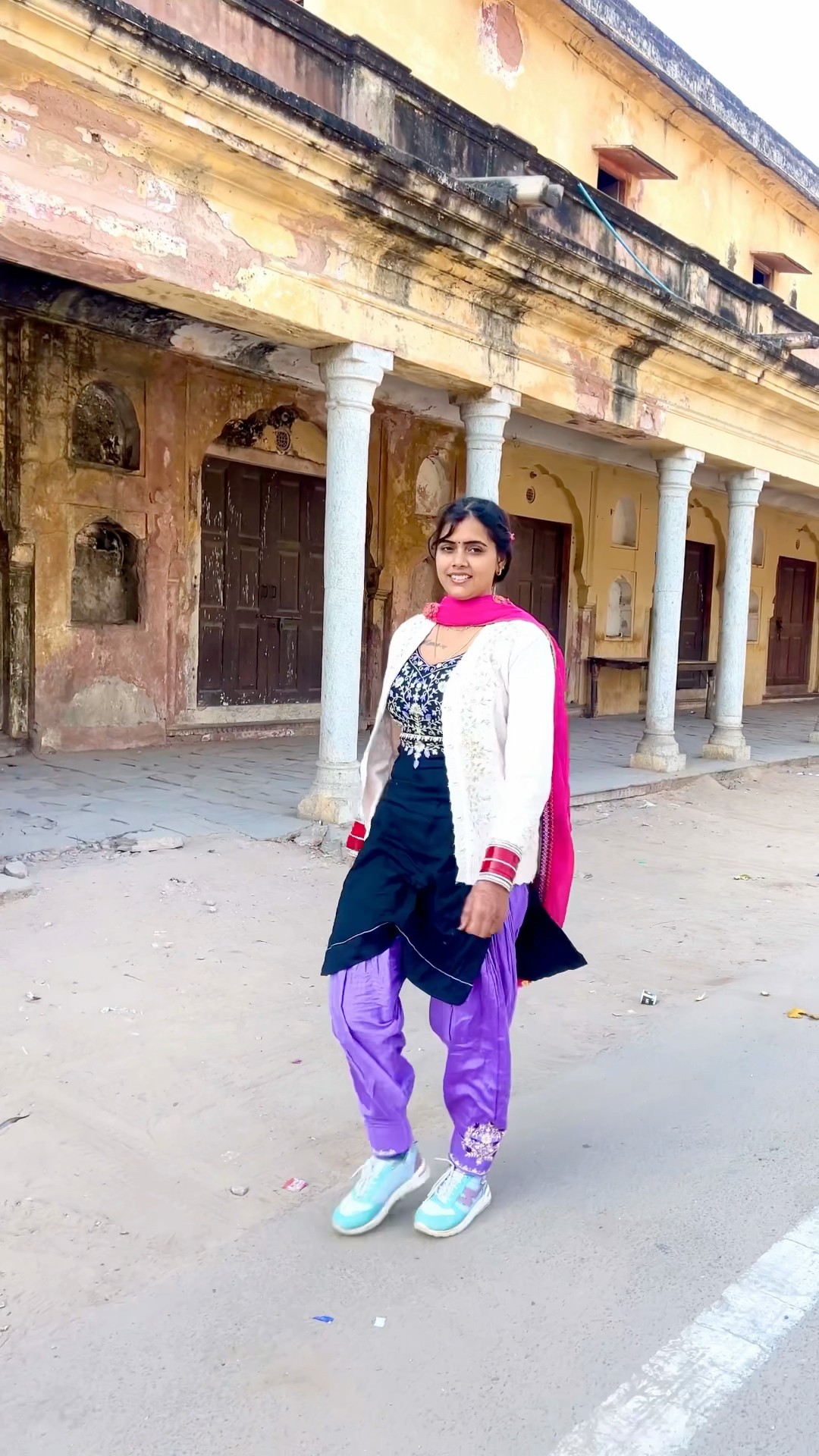 हम तुम्हारे हैं सनम ?#trending #meenu #shorts #ytshorts