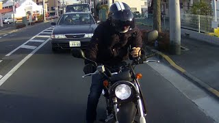 マジ危険！スマホ依存症バイク。そこまでしたいか！？SUZUKIストリートマジック