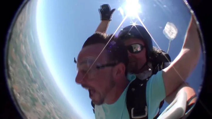 Brendon Haacke's Tandem skydive!