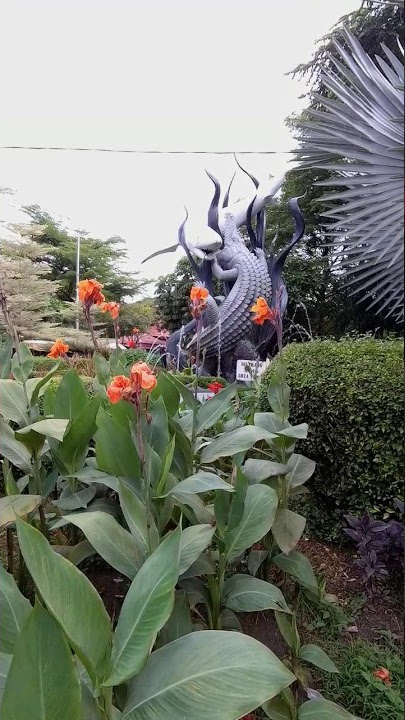 Tugu Sura Dan Buaya #surabaya #liburanseru