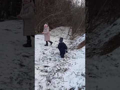 Таня на горке