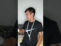 Ð”Ð°Ð» Ð¿Ð¾Ð½ÑŽÑ…Ð°Ñ‚ÑŒ ÑÐ²Ð¾ÑŽ Ñ€ÑƒÐºÑƒ ÐºÐ¾ÑˆÐºÐµ