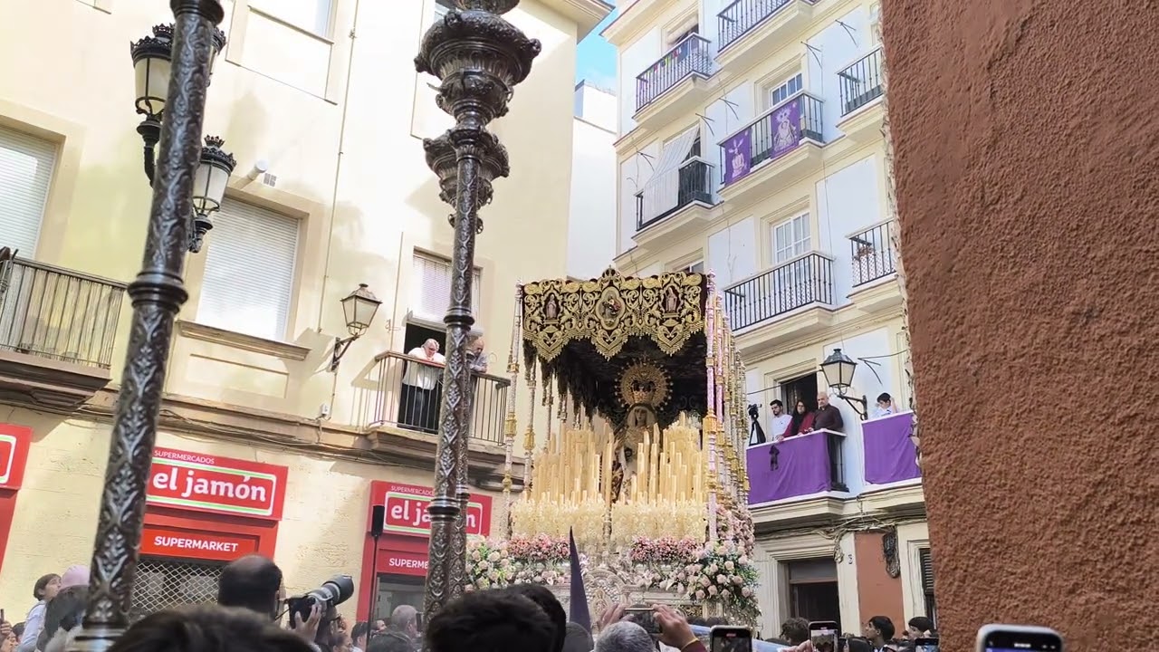 Plaza de las canastas Buen fin Semana santa Cadiz 2025