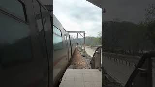 CAF Train rolls into Sunny Bay Station (Towards Hong Kong) #hk #mtr