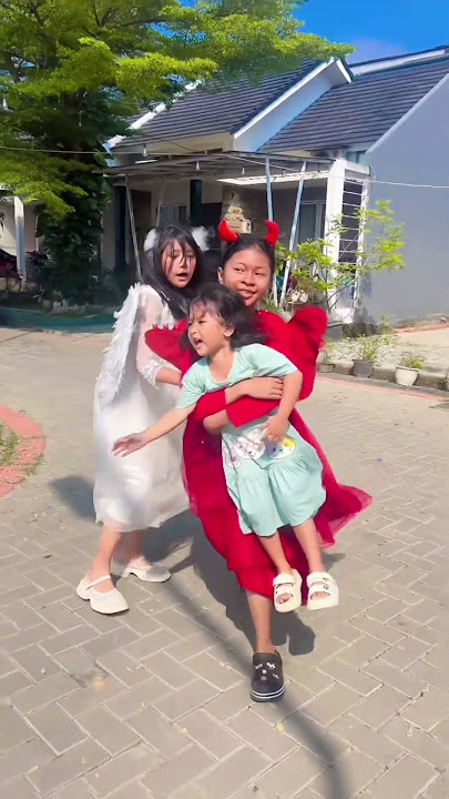 Ayu dibawa peri merah 😭