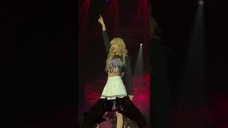 Blackpink 블랙핑크 - Ddu-Du Ddu-Du 뚜두뚜두 In Singapore 2019