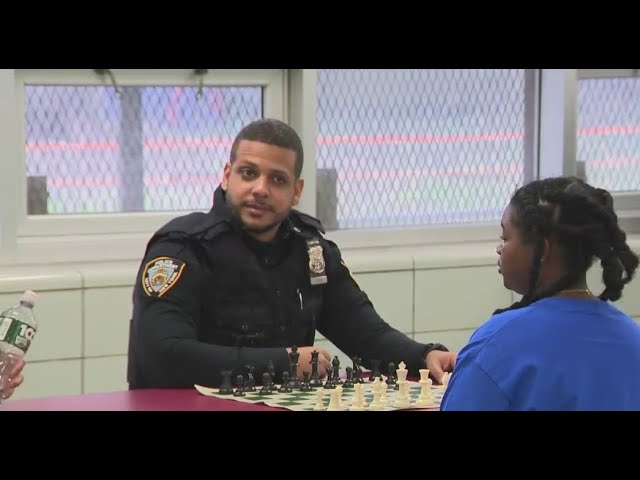 Bronx Students Play Chess Against Nypd Officers I Want Them To Have Goals