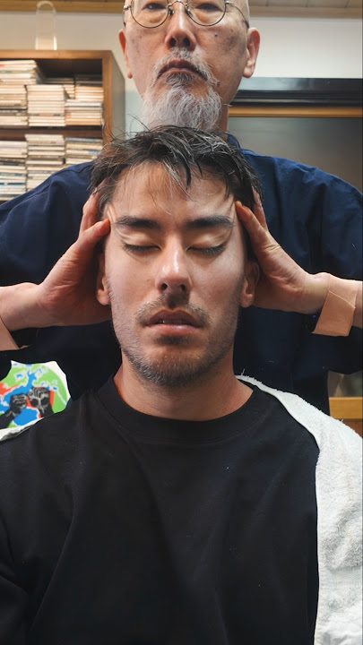 💈 Tingling Head Massage in 105-Year-Old Japanese Barbershop 💆‍♂️💤 #asmr