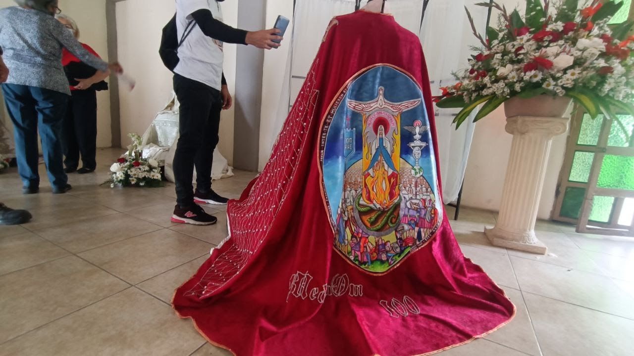 Conozca los detalles del vestido que lucirá la Divina Pastora en su visita  165 a Barquisimeto #17Nov - YouTube