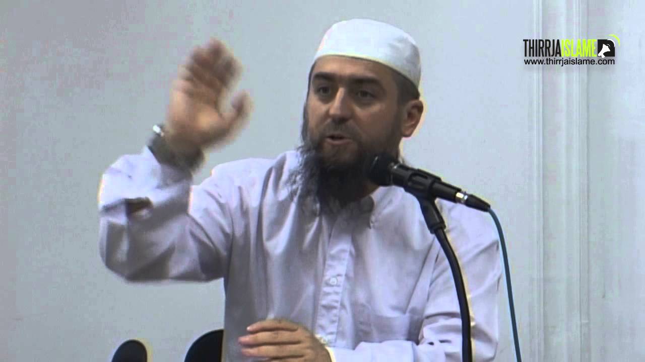 Namazi me rroba të ngushta - Dhulkarnejn Ramadani