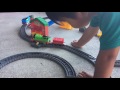 Santiago y su tren 🚂 favorito Thomas