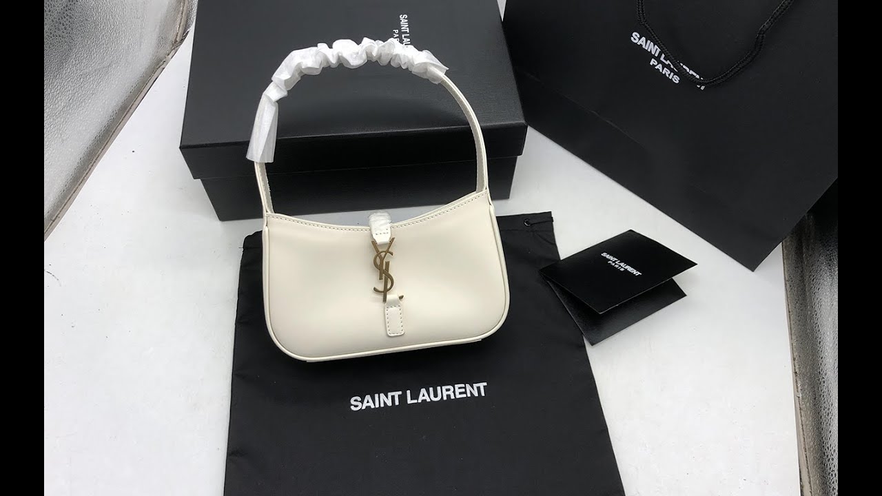 LE 5 À 7 MINI IN SMOOTH LEATHER, Saint Laurent