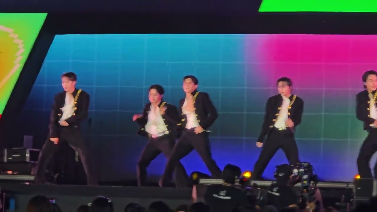 คนไม่คุย (Silent Mode)​ -​ PROXIE @Amazing Thailand Countdown 2026 at ICONSIAM